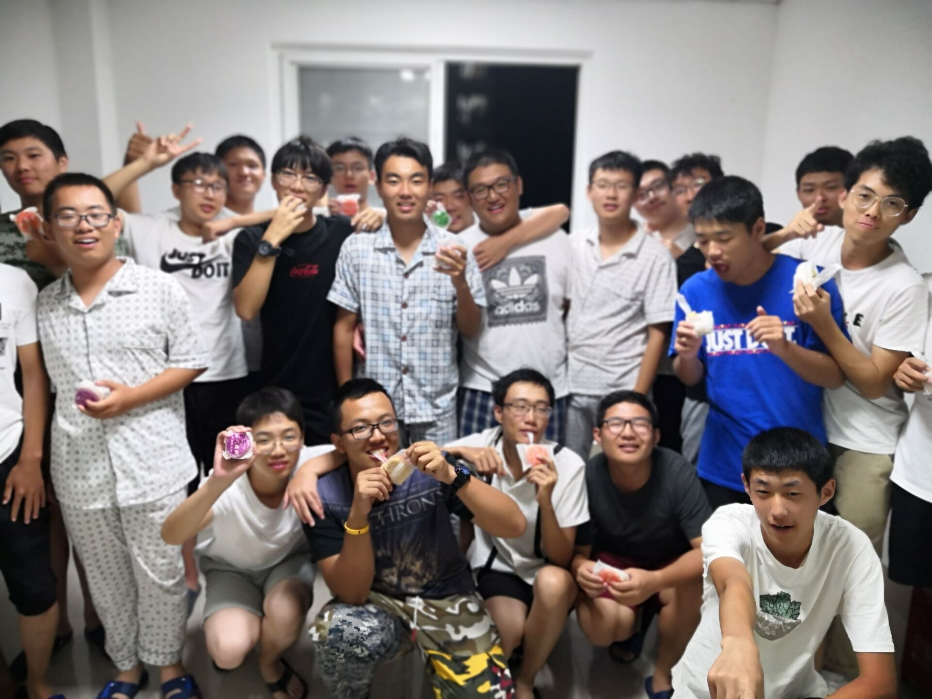 1537859078537300.jpg 中秋1.jpg